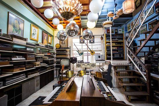 PAPAYA Design Furniture & Studio